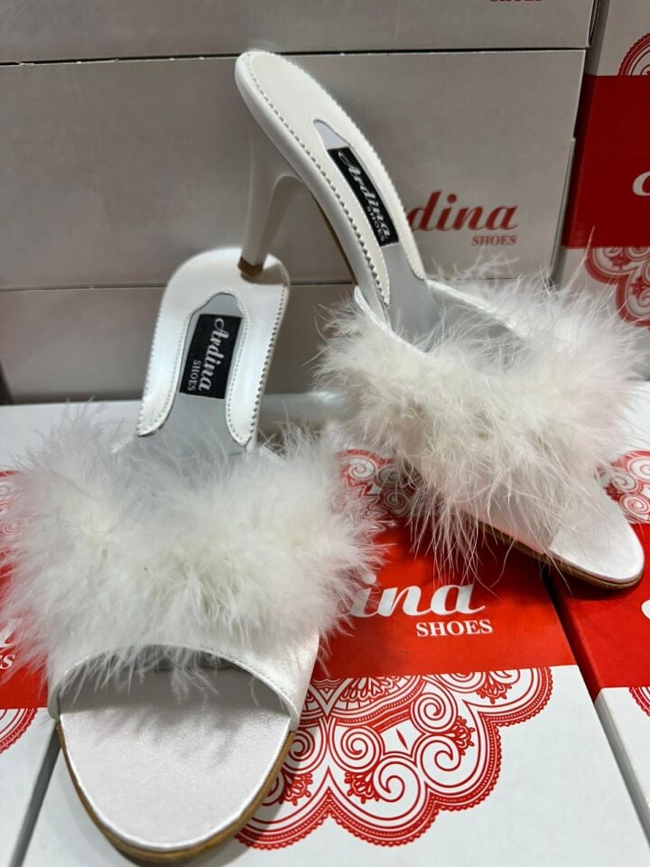 Ardina 726 Tüylü Terlik